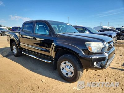 Czwarte zdjęcie samochodu z boku: 2015 TOYOTA TACOMA V6 VIN:5TFLU4EN6FX141054 - miniatura