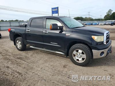 Czwarte zdjęcie samochodu z boku: 2013 TOYOTA TUNDRA CREWMAX SR5 VIN:5TFDW5F15DX283988 - miniatura