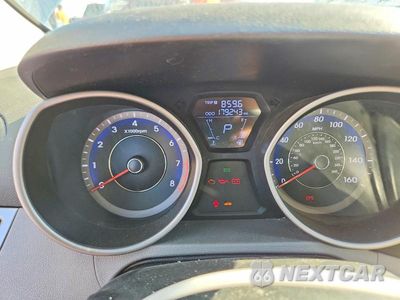 Zdjęcie 9 z 13 samochodu: 2012 HYUNDAI ELANTRA LIMITED VIN:KMHDH4AE0CU196817 - miniatura