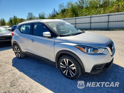 Czwarte zdjęcie samochodu z boku: 2018 NISSAN KICKS SV VIN:3N1CP5CU5JL536924 - miniatura