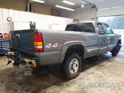 Trzecie zdjęcie samochodu z tyłu: 2000 CHEVROLET SILVERADO K2500 VIN:1GCGK29U0YE304079 - miniatura