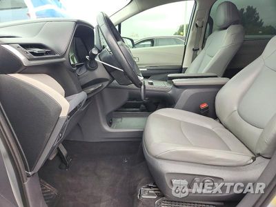 Zdjęcie 7 z 14 samochodu: 2021 TOYOTA SIENNA XLE VIN:5TDYRKEC9MS065018 - miniatura
