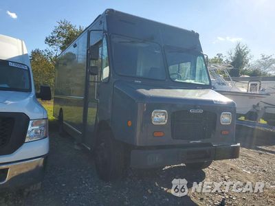 Czwarte zdjęcie samochodu z boku: 2021 FREIGHTLINER CHASSIS M LINE WALK-IN VAN VIN:4UZAC2EA1MCML0726 - miniatura