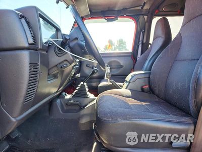 Zdjęcie 7 z 12 samochodu: 2002 JEEP WRANGLER / TJ SE VIN:1J4FA29P92P751878 - miniatura