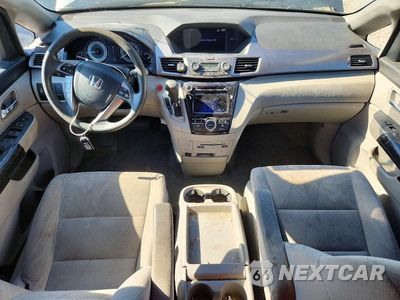 Zdjęcie 8 z 13 samochodu: 2017 HONDA ODYSSEY SE VIN:5FNRL5H31HB016604 - miniatura