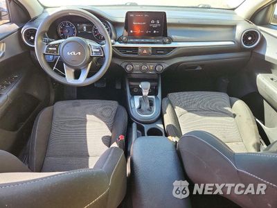 Zdjęcie 8 z 12 samochodu: 2023 KIA FORTE LXS VIN:3KPF24AD7PE629723 - miniatura