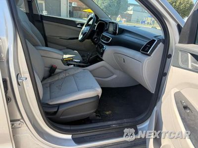 Piąte zdjęcie samochodu w środku: 2020 HYUNDAI TUCSON SE VIN:KM8J2CA44LU131510 - miniatura