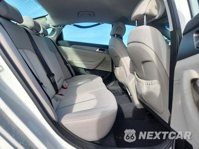 Zdjęcie 10 z 13 samochodu: 2016 HYUNDAI SONATA HYBRID SE VIN:KMHE24L17GA033413 - miniatura