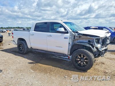 Czwarte zdjęcie samochodu z boku: 2019 TOYOTA TUNDRA CREWMAX LIMITED VIN:5TFHY5F13KX862650 - miniatura