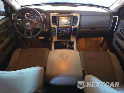 Zdjęcie 8 z 12 samochodu: 2014 RAM 1500 SLT VIN:1C6RR7TMXES421442 - miniatura