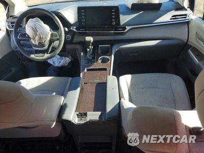 Zdjęcie 8 z 12 samochodu: 2021 TOYOTA SIENNA LE VIN:5TDKRKECXMS031675 - miniatura