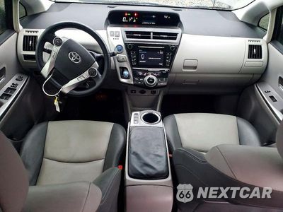 Zdjęcie 8 z 13 samochodu: 2015 TOYOTA PRIUS V FIVE VIN:JTDZN3EU1FJ037454 - miniatura