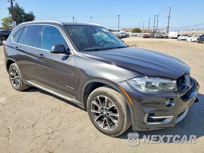 Czwarte zdjęcie samochodu z boku: 2017 BMW X5 SDRIVE35I VIN:5UXKR2C52H0U18250 - miniatura