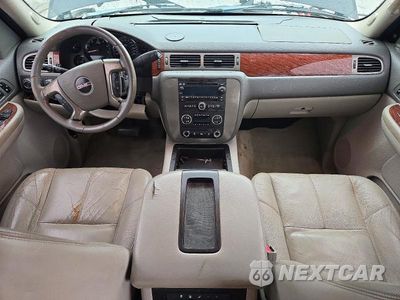 Zdjęcie 8 z 14 samochodu: 2008 GMC YUKON XL K1500 VIN:1GKFK16308R118928 - miniatura