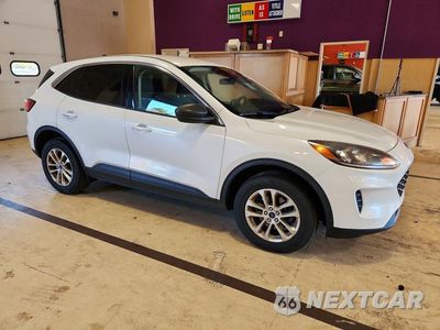 Czwarte zdjęcie samochodu z boku: 2022 FORD ESCAPE SE VIN:1FMCU9G64NUA60858 - miniatura