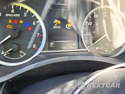 Zdjęcie 9 z 12 samochodu: 2016 NISSAN SENTRA SR VIN:3N1AB7AP2GY270420 - miniatura