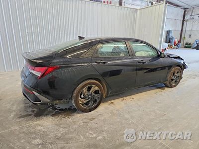 Trzecie zdjęcie samochodu z tyłu: 2026 HYUNDAI ELANTRA SEL SPORT VIN:KMHLM4DG5TU235857 - miniatura