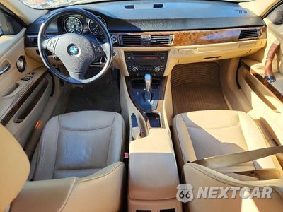 Zdjęcie 8 z 12 samochodu: 2009 BMW 328 XIT VIN:WBAUU33539A540381 - miniatura