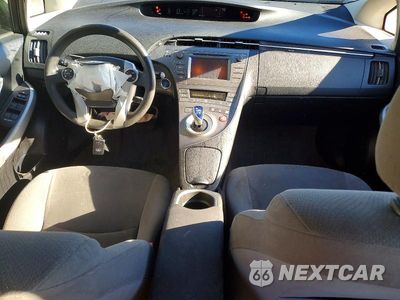 Zdjęcie 8 z 12 samochodu: 2013 TOYOTA PRIUS TWO VIN:JTDKN3DU7D0344293 - miniatura