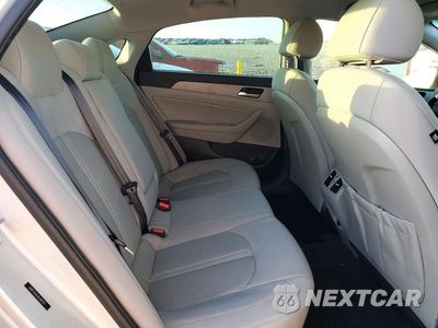 Zdjęcie 10 z 12 samochodu: 2019 HYUNDAI SONATA SEL VIN:5NPE34AF6KH812271 - miniatura