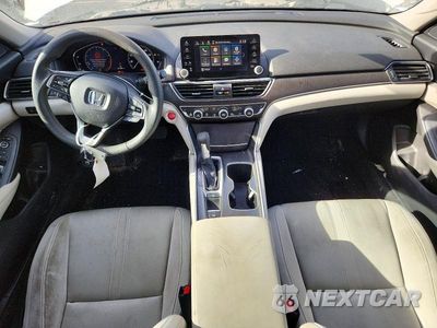 Zdjęcie 8 z 12 samochodu: 2018 HONDA ACCORD EX VIN:1HGCV1F4XJA106371 - miniatura