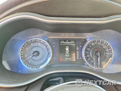 Zdjęcie 9 z 12 samochodu: 2015 CHRYSLER 200 LIMITED VIN:1C3CCCAB5FN641960 - miniatura