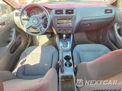 Zdjęcie 8 z 12 samochodu: 2012 VOLKSWAGEN JETTA BASE VIN:3VW2K7AJ9CM347831 - miniatura