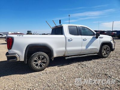 Trzecie zdjęcie samochodu z tyłu: 2021 GMC SIERRA K1500 SLE VIN:1GTR9BED2MZ346640 - miniatura