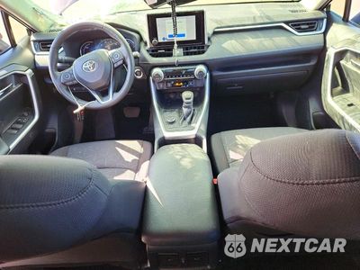 Zdjęcie 8 z 13 samochodu: 2024 TOYOTA RAV4 HYBRID XLE VIN:JTMRWRFV3RD235558 - miniatura