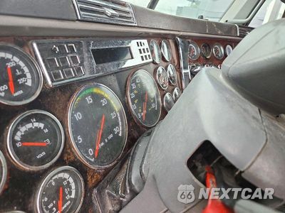 Zdjęcie 9 z 14 samochodu: 1998 FREIGHTLINER CC CONVENTIONAL SEMI TRUCK VIN:1FUYSSZB4WL918539 - miniatura