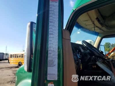 Zdjęcie 13 z 14 samochodu: 2019 KENWORTH T680 SEMI TRUCK VIN:1XKYDP9X8KJ226305 - miniatura
