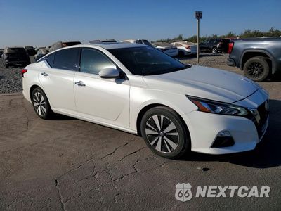 Czwarte zdjęcie samochodu z boku: 2019 NISSAN ALTIMA SV VIN:1N4BL4DV0KC120501 - miniatura