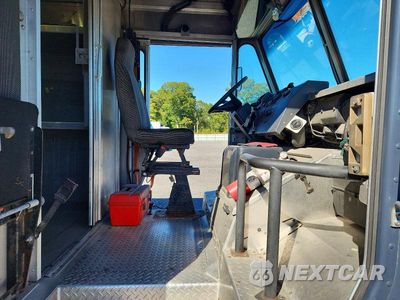 Zdjęcie 11 z 13 samochodu: 2021 FREIGHTLINER MT45G CHASSIS DELIVERY TRUCK VIN:4UZAC2EA3MCMM9195 - miniatura