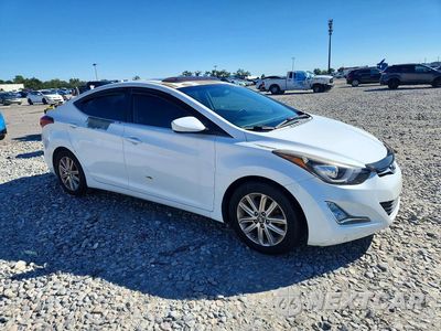 Czwarte zdjęcie samochodu z boku: 2015 HYUNDAI ELANTRA SE VIN:5NPDH4AEXFH576203 - miniatura