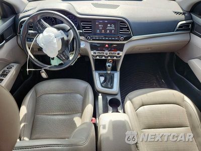 Zdjęcie 8 z 13 samochodu: 2019 HYUNDAI ELANTRA LIMITED VIN:KMHD84LF8KU795825 - miniatura