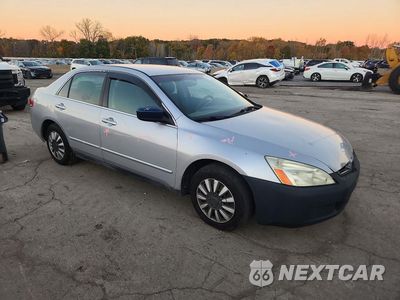 Czwarte zdjęcie samochodu z boku: 2003 HONDA ACCORD LX VIN:1HGCM56343A060296 - miniatura
