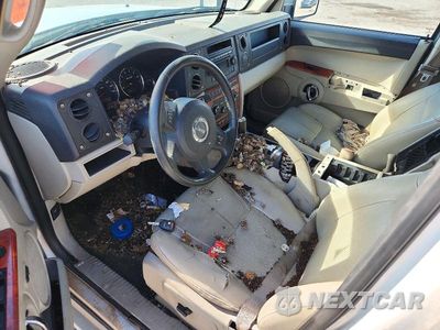 Zdjęcie 8 z 13 samochodu: 2006 JEEP COMMANDER LIMITED VIN:1J8HH58246C220286 - miniatura