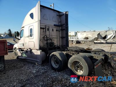 Trzecie zdjęcie samochodu z tyłu: 2018 FREIGHTLINER CASCADIA 126 VIN:3AKJHHDRXJSHU5536 - miniatura