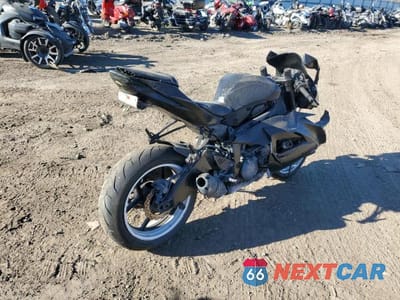 Czwarte zdjęcie samochodu z boku: 2018 KAWASAKI ZX636 F VIN:JKBZXJF16JA014513 - miniatura