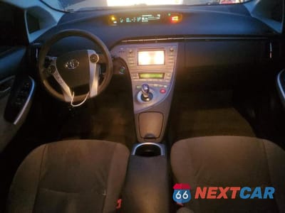 Zdjęcie 8 z 12 samochodu: 2012 TOYOTA PRIUS VIN:JTDKN3DU2C1502855 - miniatura