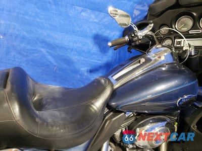 Piąte zdjęcie samochodu w środku: 2008 HARLEY-DAVIDSON FLHTCUI VIN:5HD1FC4128Y639038 - miniatura
