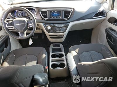 Zdjęcie 8 z 13 samochodu: 2021 CHRYSLER VOYAGER L VIN:2C4RC1AGXMR566582 - miniatura