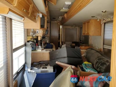 Zdjęcie 6 z 10 samochodu: 2003 FREIGHTLINER CHASSIS X LINE MOTOR HOME VIN:4UZAAHAK43CL87134 - miniatura