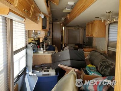 Zdjęcie 6 z 10 samochodu: 2003 FREIGHTLINER CHASSIS X LINE MOTOR HOME VIN:4UZAAHAK43CL87134 - miniatura