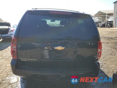 Zdjęcie 6 z 13 samochodu: 2014 CHEVROLET SUBURBAN C1500 LT VIN:1GNSCJE01ER139059 - miniatura