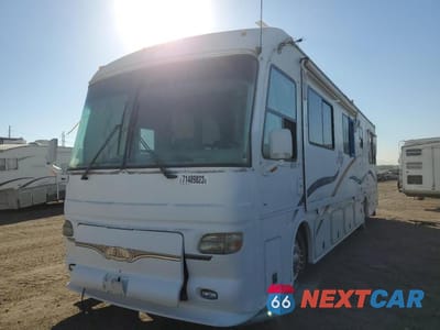 Drugie zdjęcie samochodu z przodu: 2003 FREIGHTLINER CHASSIS X LINE MOTOR HOME VIN:4UZAAHAK43CL87134 - miniatura