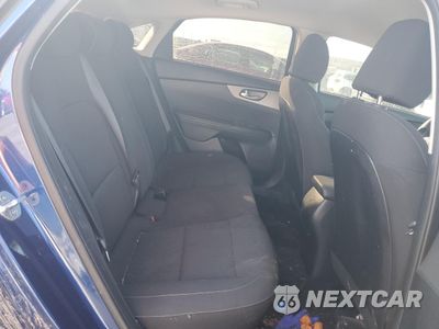 Zdjęcie 11 z 13 samochodu: 2019 KIA FORTE FE VIN:3KPF24AD2KE029068 - miniatura