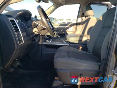 Zdjęcie 7 z 12 samochodu: 2013 RAM 2500 SLT VIN:3C6UR5DL9DG513877 - miniatura