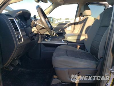 Zdjęcie 7 z 12 samochodu: 2013 RAM 2500 SLT VIN:3C6UR5DL9DG513877 - miniatura