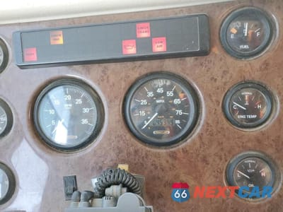 Zdjęcie 8 z 10 samochodu: 2003 FREIGHTLINER CHASSIS X LINE MOTOR HOME VIN:4UZAAHAK43CL87134 - miniatura
